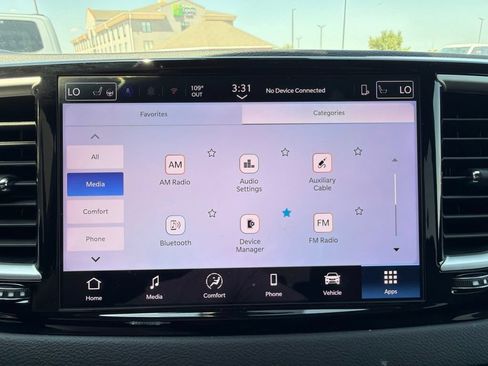Used 2025 Chrysler Pacifica Select FWD image 43