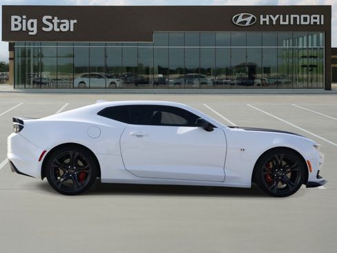 Used 2021 Chevrolet Camaro SS image 5