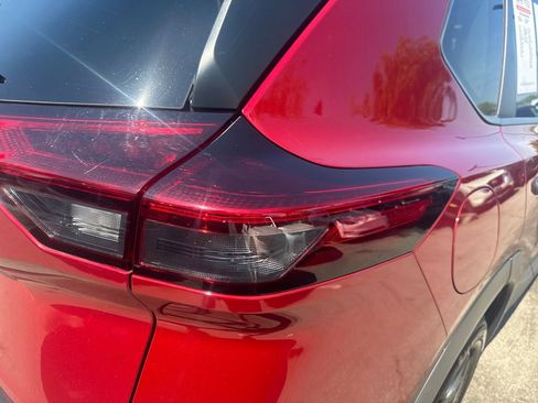 Used 2021 Nissan Rogue S image 42