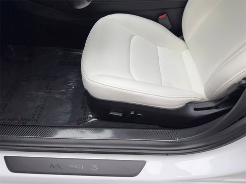 Used 2021 Tesla Model 3 Performance image 25