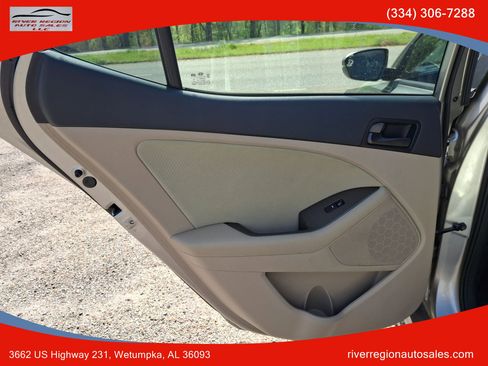 Used 2015 Kia Optima LX w/ Paint Protection Film Package FWD image 15