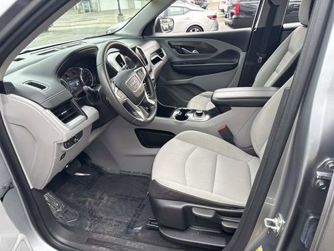 Used 2024 GMC Terrain SLE image 21