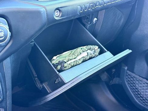 Used 2021 Jeep Wrangler Willys image 27