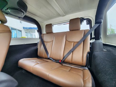 Used 2013 Jeep Wrangler Rubicon w/ Dual Top Group AWD/4WD image 17