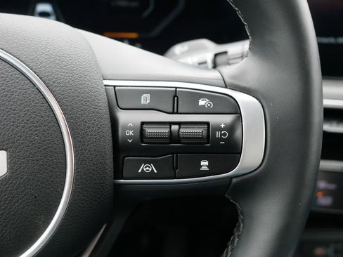 Used 2025 Kia K5 EX image 30