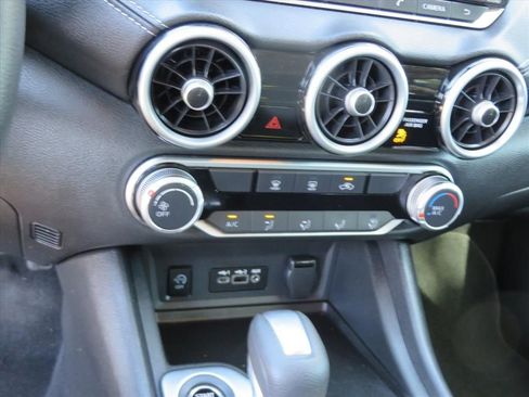 Used 2024 Nissan Sentra SV image 24