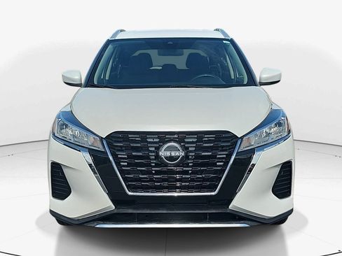 Used 2022 Nissan Kicks SV FWD image 9