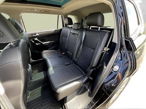 Used 2021 Volkswagen Tiguan SEL FWD image 27