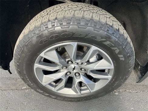 Certified 2021 Chevrolet Silverado 1500 RST image 17