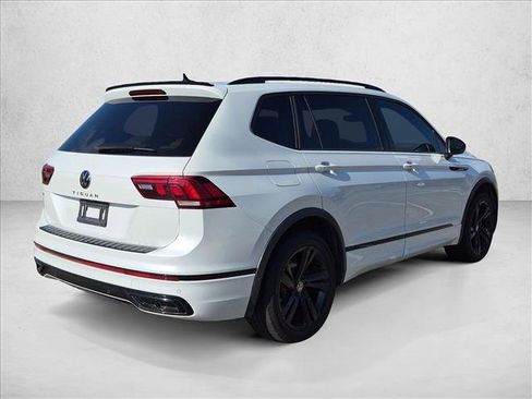 Used 2023 Volkswagen Tiguan SE R-Line FWD image 5