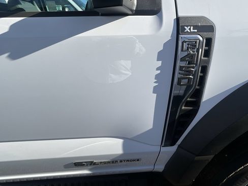 New 2024 Ford F450 XL w/ XL Chrome Package RWD image 8