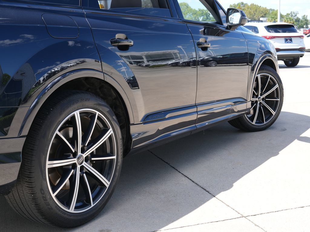 Used 2020 Audi Q7 3.0T Prestige w/ Prestige Package AWD/4WD image 11
