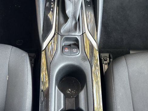 Used 2020 Toyota Corolla LE image 17