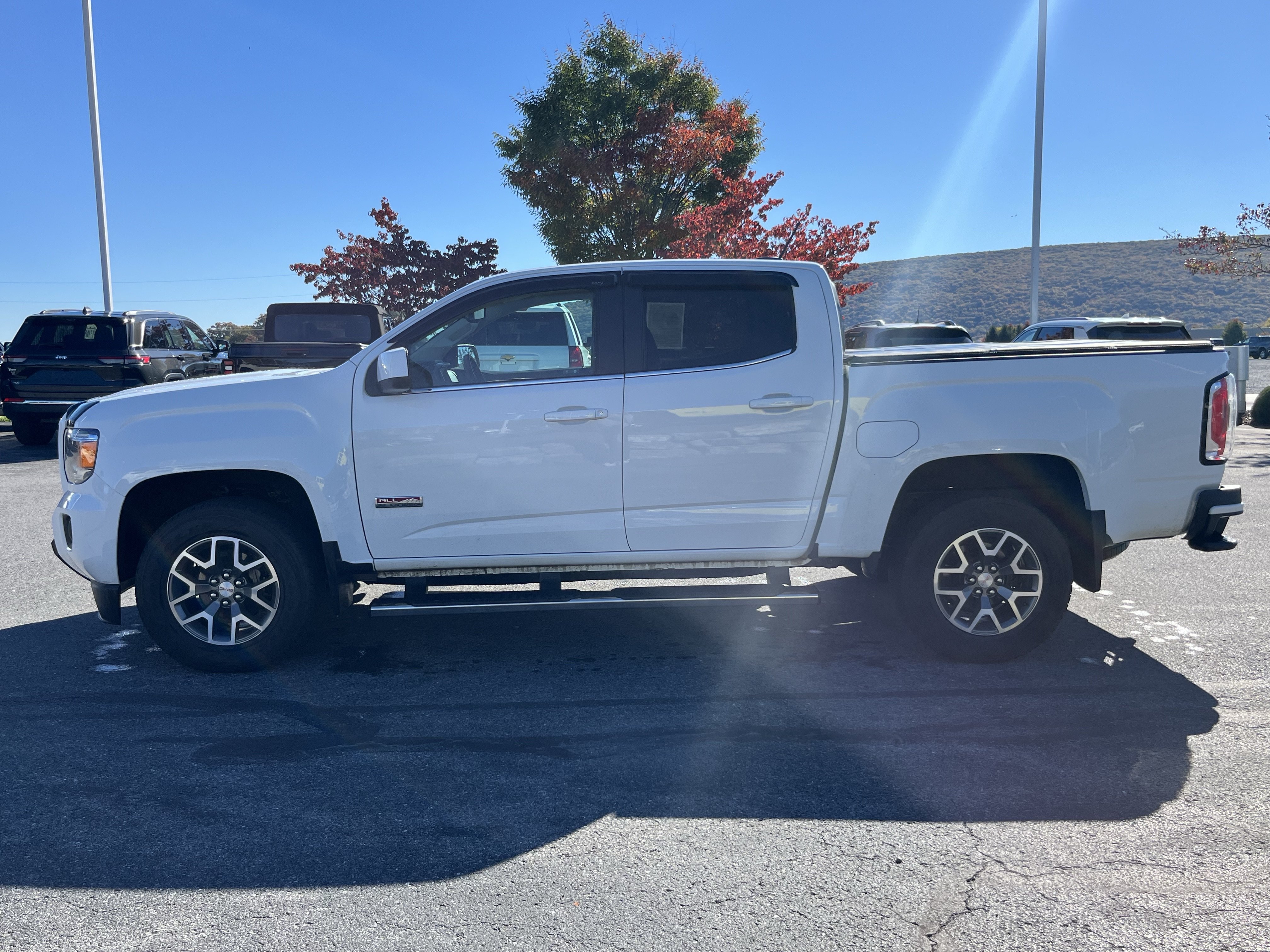 Used 2019 GMC Canyon All Terrain w/ Trailering Package AWD/4WD image 9
