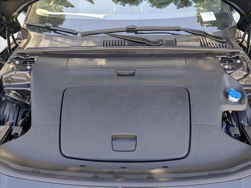 New 2025 Volvo EX30 Plus w/ Protection Package Premier image 16