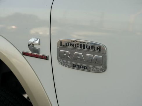 Used 2016 RAM 3500 Laramie Longhorn image 17