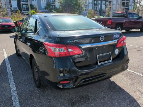 Used 2017 Nissan Sentra S image 4