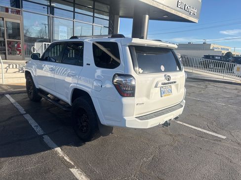 Used 2020 Toyota 4Runner SR5 Premium image 13