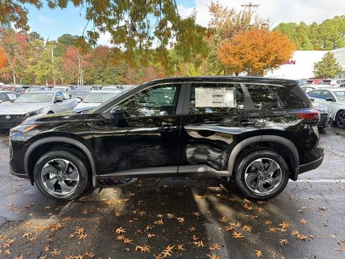 New 2026 Nissan Rogue SV image 4