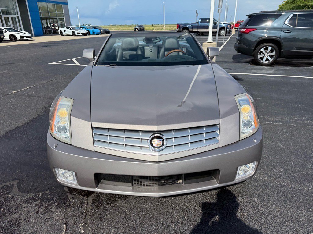 Used 2005 Cadillac XLR RWD image 8