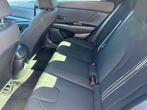 Used 2025 Hyundai Elantra Sport FWD image 10