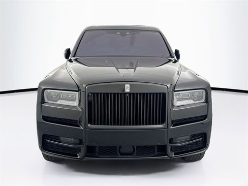 Used 2019 Rolls-Royce Cullinan image 2