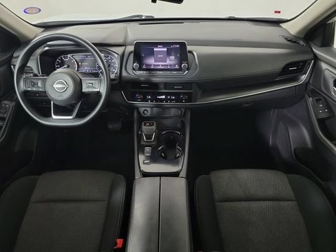 Used 2024 Nissan Rogue SV FWD image 9