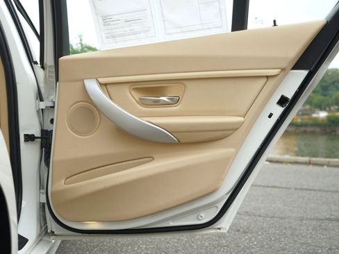 Used 2013 BMW 328i xDrive Sedan image 38