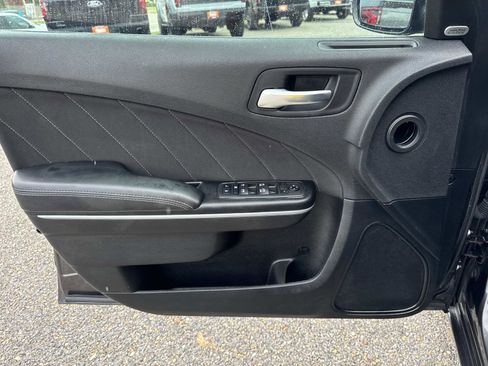 Used 2022 Dodge Charger SXT image 17
