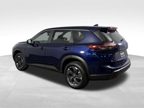 Used 2025 Nissan Rogue SV FWD image 9