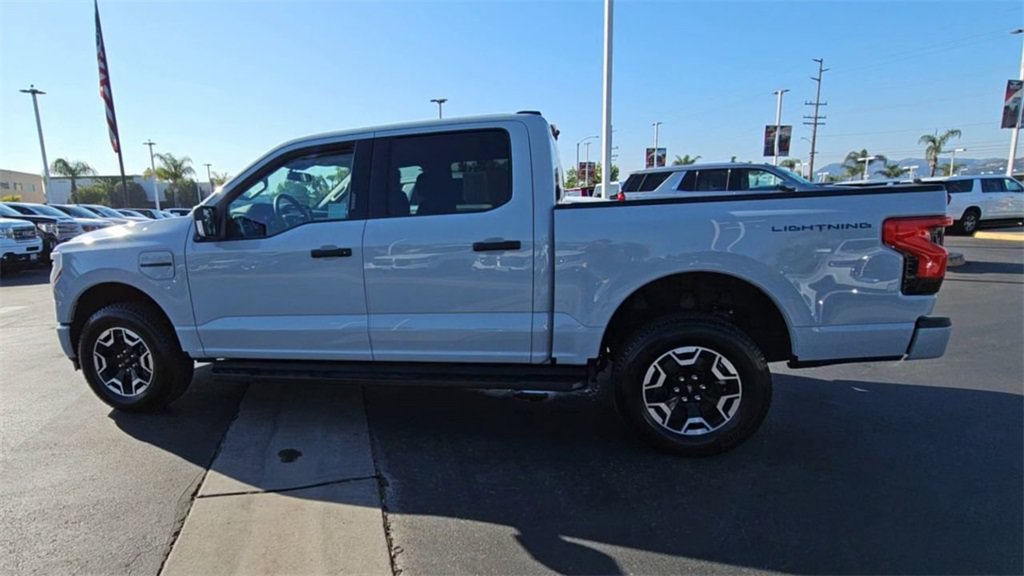 Used 2023 Ford F150 Lightning XLT AWD/4WD image 7