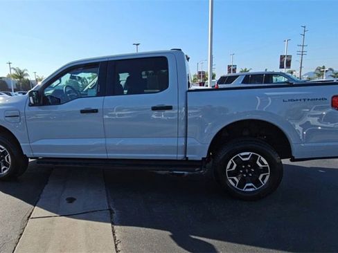 Used 2023 Ford F150 Lightning XLT image 7