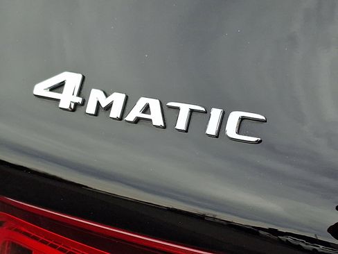 Certified 2022 Mercedes-Benz GLC 300 4MATIC image 32