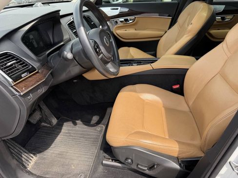 Used 2016 Volvo XC90 T6 Momentum w/ Momentum Plus Package AWD/4WD image 15