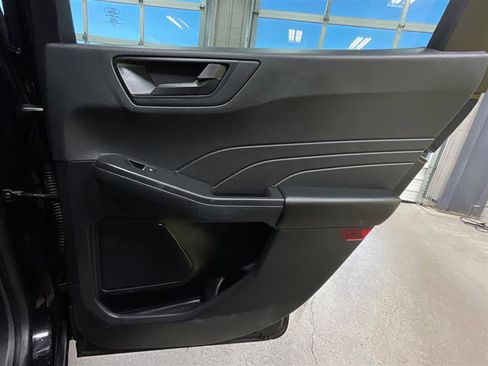 Used 2022 Ford Escape SE image 20