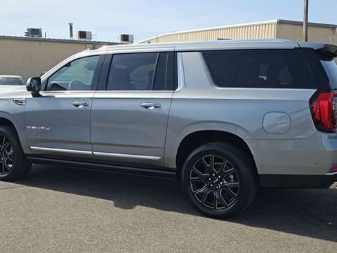 New 2026 GMC Yukon XL Denali w/ Sun & Power Step Package AWD/4WD image 6