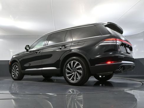 Used 2025 Lincoln Aviator AWD image 58