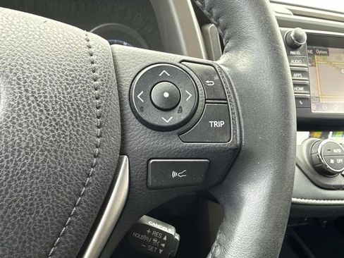 Used 2017 Toyota RAV4 XLE FWD image 27