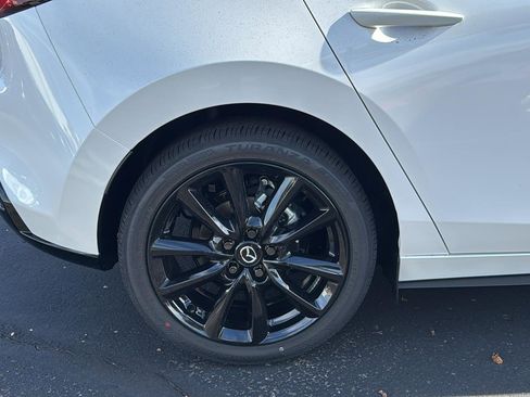New 2026 MAZDA MAZDA3 Hatchback w/Premium Plus Pkg image 6