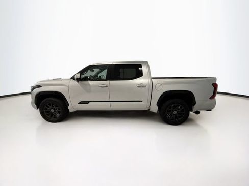 Used 2024 Toyota Tundra Platinum AWD/4WD image 4