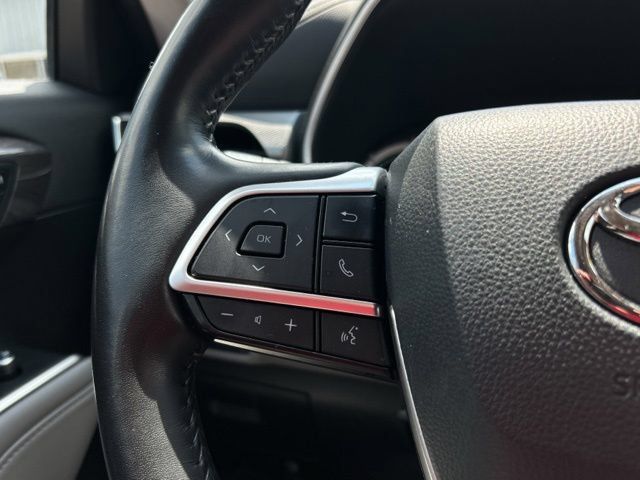 Used 2022 Toyota Highlander Platinum AWD/4WD image 45