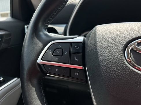 Used 2022 Toyota Highlander Platinum AWD/4WD image 45