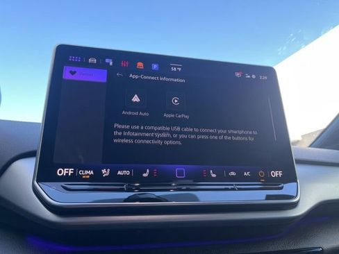 Certified 2025 Volkswagen ID.4 Pro image 24