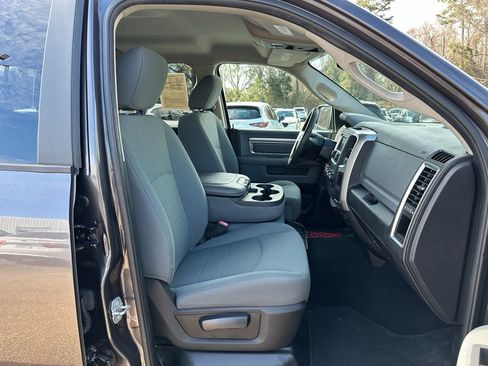 Used 2020 RAM 1500 Classic SLT image 22