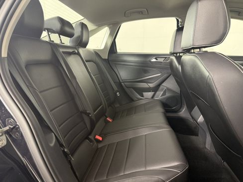 Used 2023 Volkswagen Jetta SE w/ Panoramic Sunroof Package FWD image 13