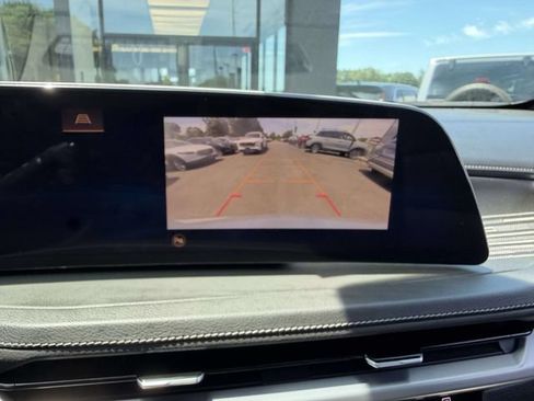 Used 2024 Cadillac XT4 Premium Luxury w/ Technology Package AWD/4WD image 24
