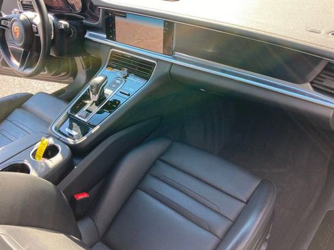Certified 2023 Porsche Panamera 4 Platinum Edition image 28
