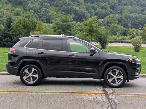 Used 2019 Jeep Cherokee Limited AWD/4WD image 4
