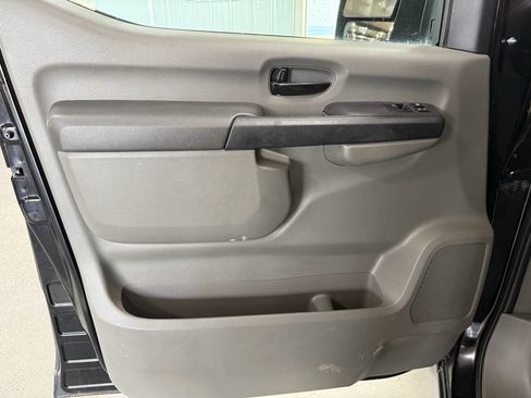Used 2019 Nissan NV 2500 SV RWD image 11