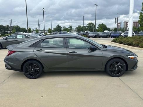 New 2026 Hyundai Elantra Sport w/ Cargo Package FWD image 11